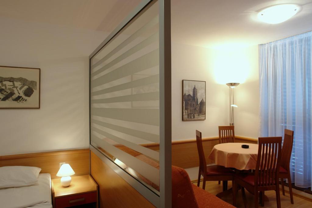 Apartments Hostin Roza Duga Uvala Pavicini Quarto foto